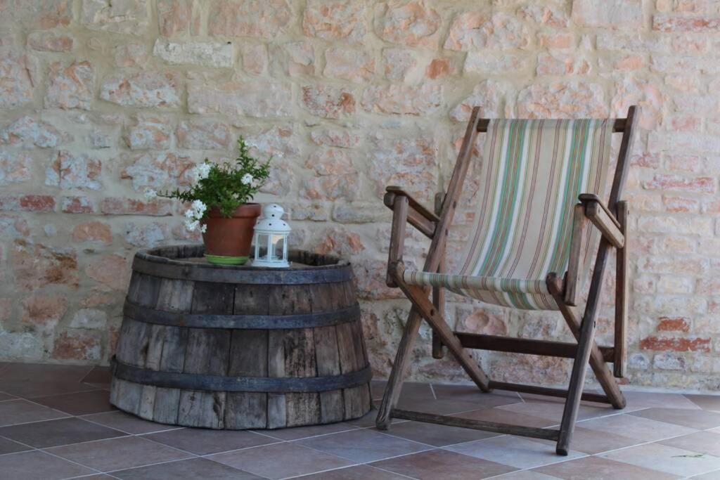 Casa Kikenda, Viaggio Nella Natura Treia ภายนอก รูปภาพ